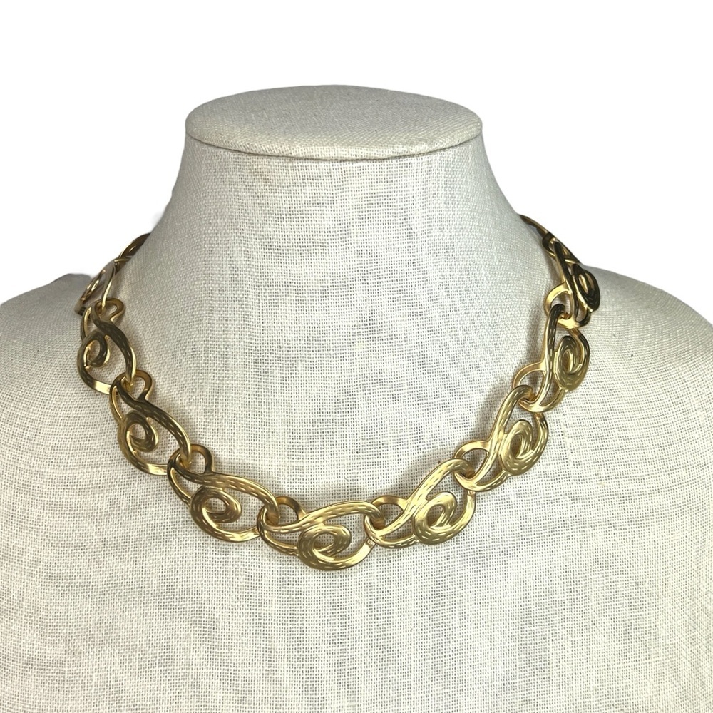 Textured Matte Gold Loop Choker Necklace
